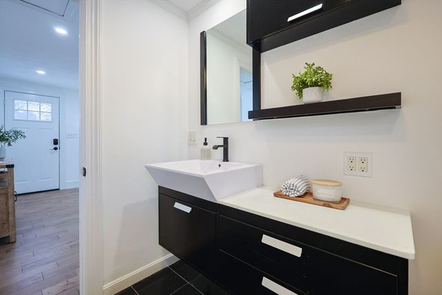 232 Pleasant St, Melrose, MA 02176