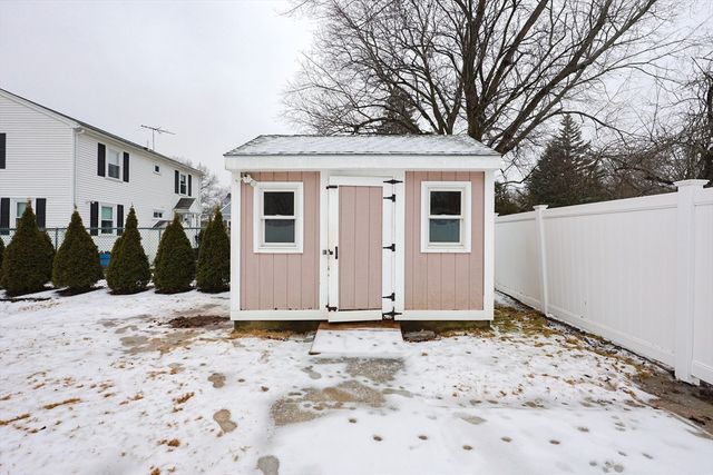 232 Pleasant St, Melrose, MA 02176