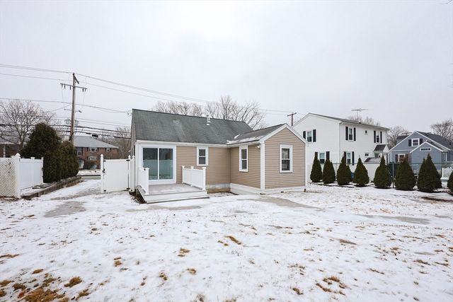 232 Pleasant St, Melrose, MA 02176