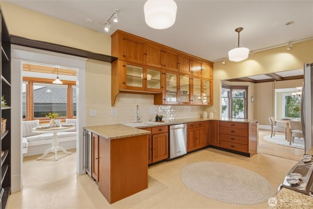 240 S Forest Street, Bellingham, WA 98225