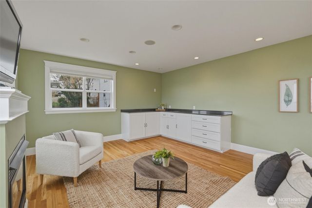 240 S Forest Street, Bellingham, WA 98225