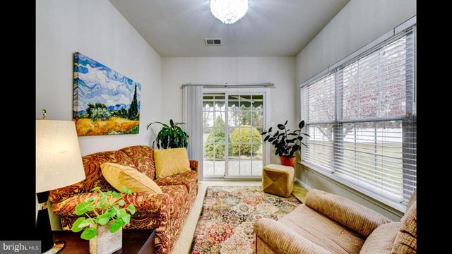 25 CARDINALFLOWER LN, West Windsor, NJ 08550