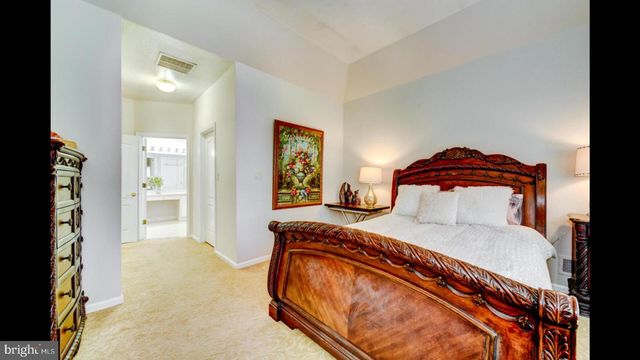 25 CARDINALFLOWER LN, West Windsor, NJ 08550