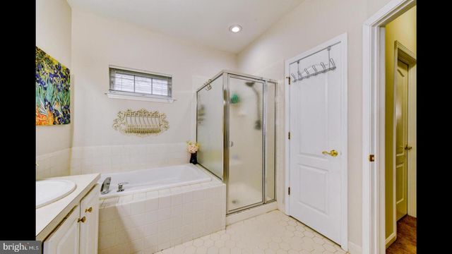 25 CARDINALFLOWER LN, West Windsor, NJ 08550