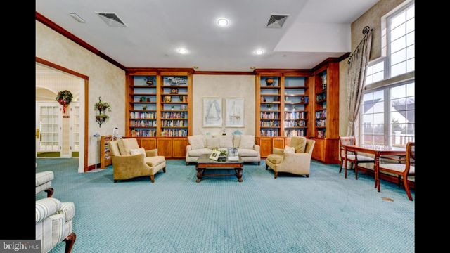 25 CARDINALFLOWER LN, West Windsor, NJ 08550