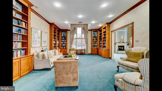 25 CARDINALFLOWER LN, West Windsor, NJ 08550