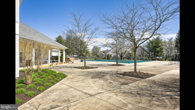 25 CARDINALFLOWER LN, West Windsor, NJ 08550