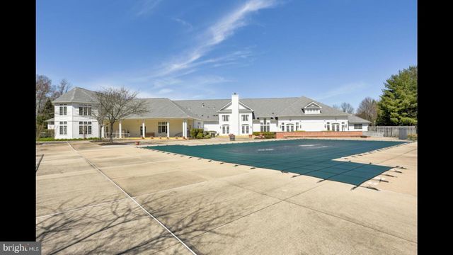 25 CARDINALFLOWER LN, West Windsor, NJ 08550