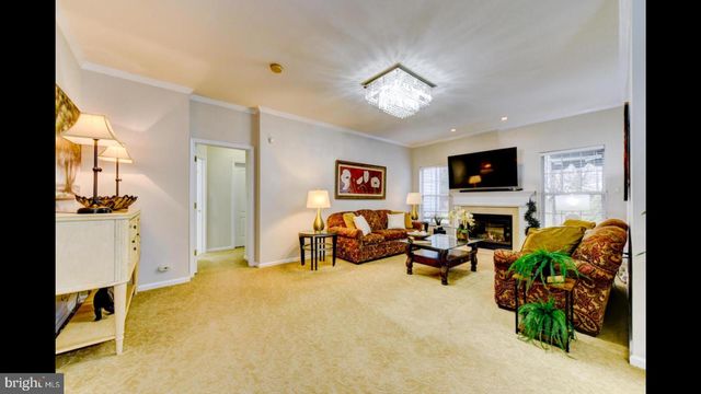 25 CARDINALFLOWER LN, West Windsor, NJ 08550