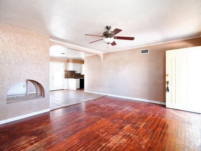 424 W Anita Street, Sherman, TX 75092