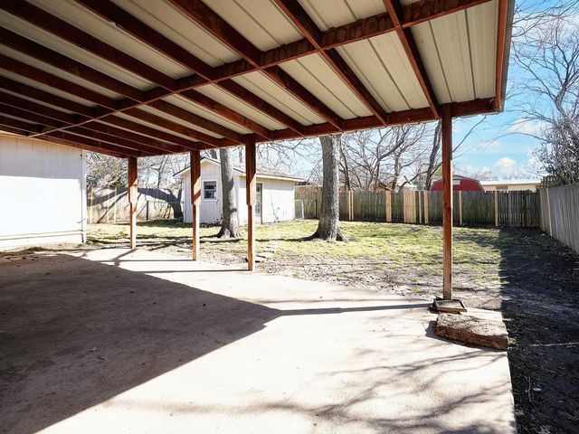 424 W Anita Street, Sherman, TX 75092