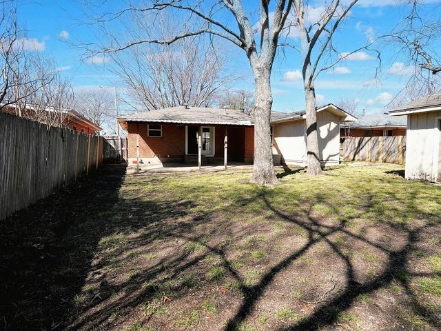 424 W Anita Street, Sherman, TX 75092