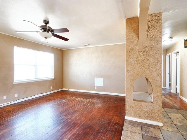 424 W Anita Street, Sherman, TX 75092