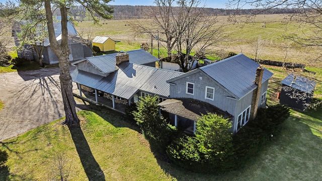 59379 Territorial Road, Decatur, MI 49045