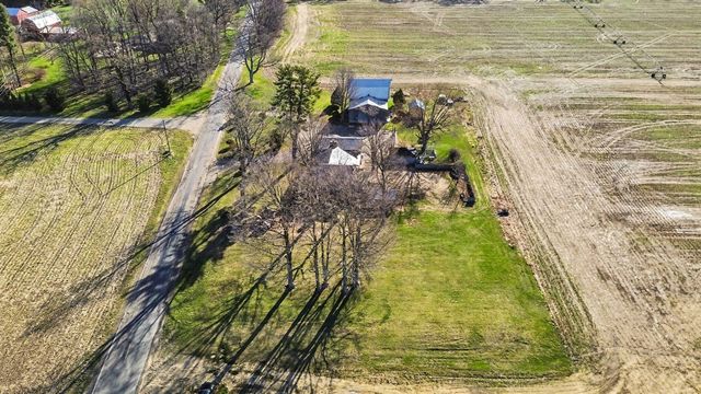 59379 Territorial Road, Decatur, MI 49045
