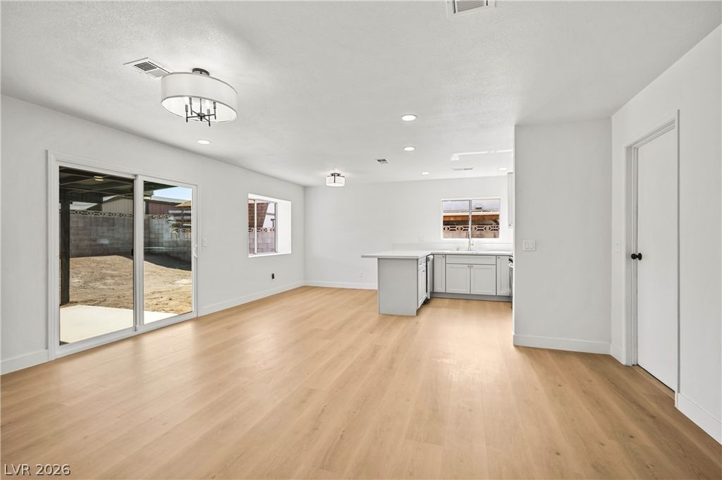 544 East Rolly Street, Henderson, NV 89011 — photo 4