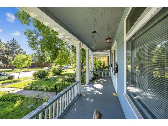2827 Lyndale Avenue N, Minneapolis, MN 55411