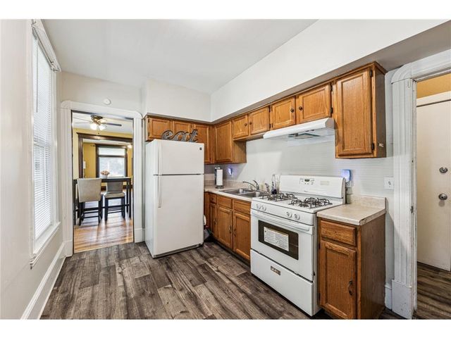 2827 Lyndale Avenue N, Minneapolis, MN 55411