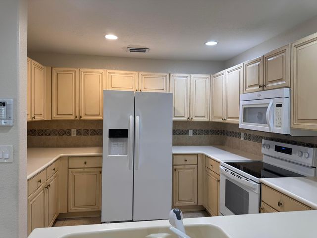 3472 Commodore Court, West Palm Beach, FL 33411