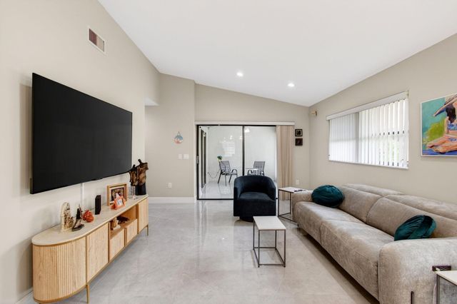 6175 Kings Gate Circle, Delray Beach, FL 33484