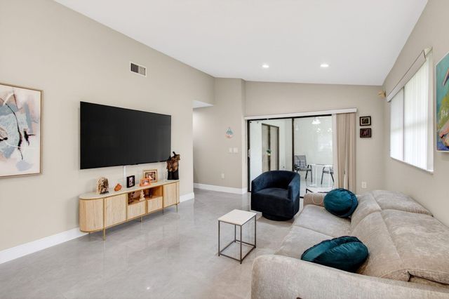 6175 Kings Gate Circle, Delray Beach, FL 33484