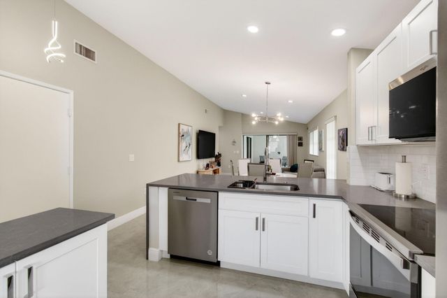 6175 Kings Gate Circle, Delray Beach, FL 33484