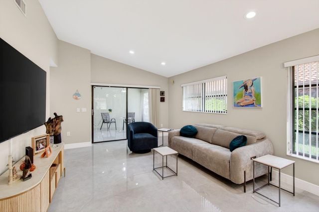 6175 Kings Gate Circle, Delray Beach, FL 33484