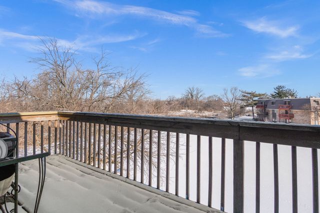 1995 Tall Oaks Drive 3B, Aurora, IL 60505