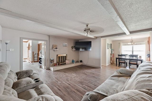 518 Colonial Drive, Garland, TX 75043