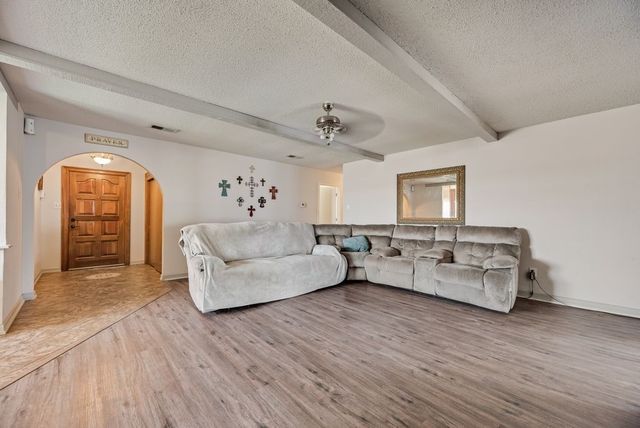 518 Colonial Drive, Garland, TX 75043