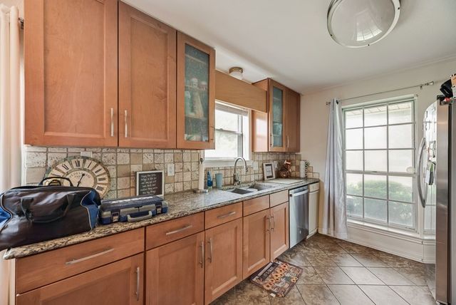 518 Colonial Drive, Garland, TX 75043