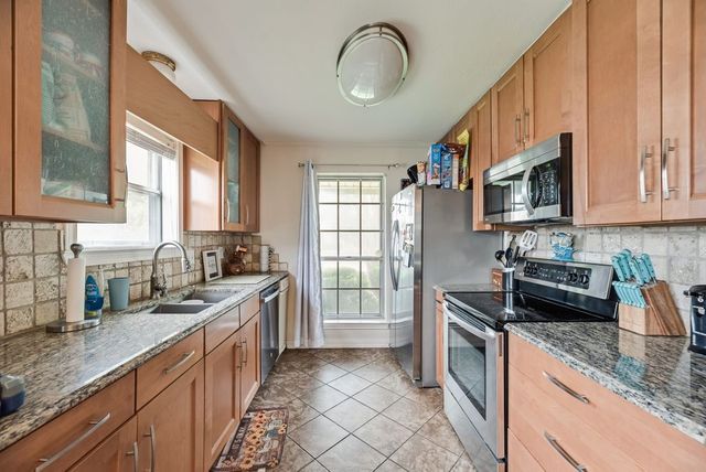 518 Colonial Drive, Garland, TX 75043