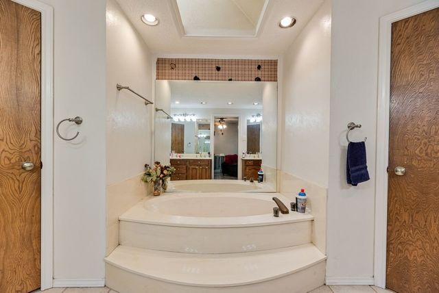 518 Colonial Drive, Garland, TX 75043