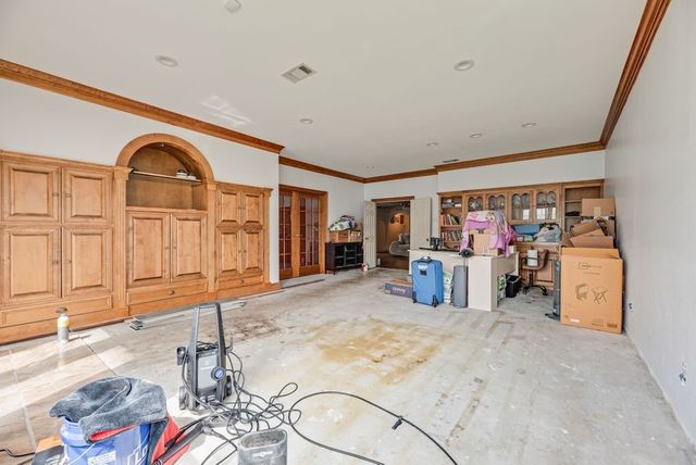 518 Colonial Drive, Garland, TX 75043