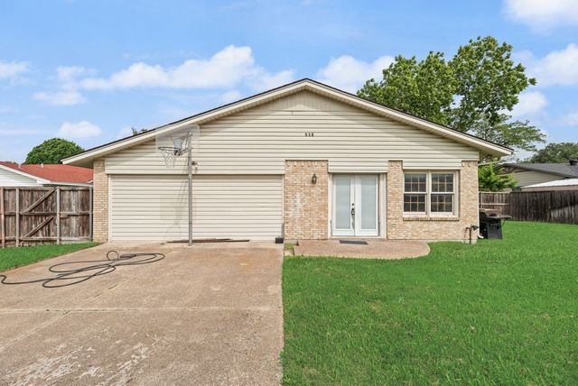 518 Colonial Drive, Garland, TX 75043