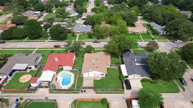 518 Colonial Drive, Garland, TX 75043