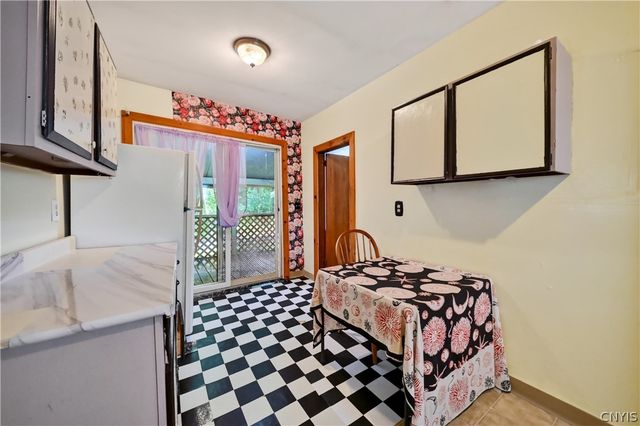 6994 Lakeshore Road, Cicero, NY 13039