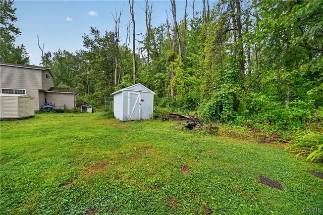 6994 Lakeshore Road, Cicero, NY 13039