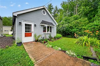 6994 Lakeshore Road, Cicero, NY 13039
