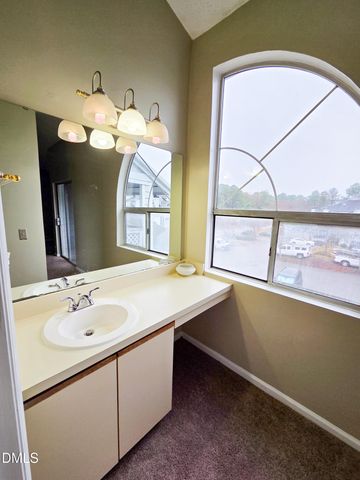 3810 Grey Harbor Drive 307, Raleigh, NC 27616