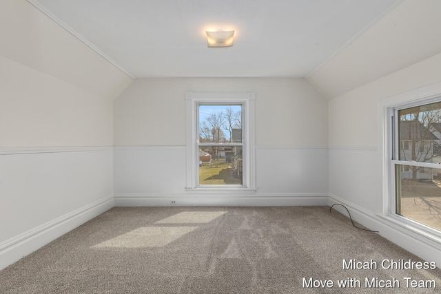 1045 Jackson Street NW, Grand Rapids, MI 49504