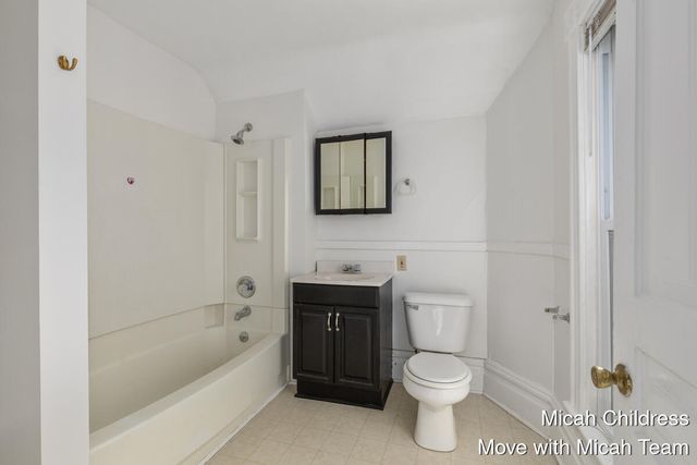 1045 Jackson Street NW, Grand Rapids, MI 49504