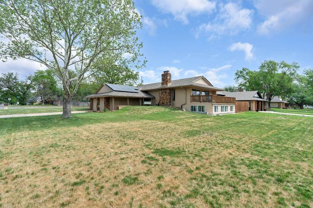 2120 N Hyacinth St, Wichita, KS 67203