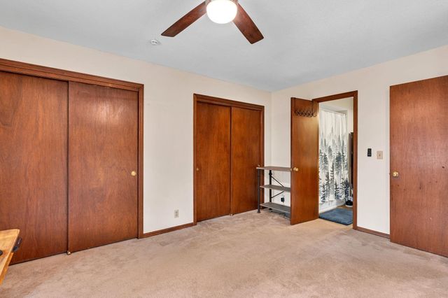 2120 N Hyacinth St, Wichita, KS 67203