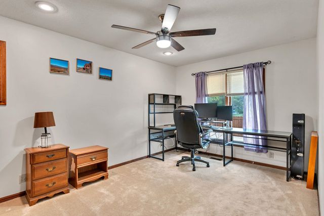 2120 N Hyacinth St, Wichita, KS 67203