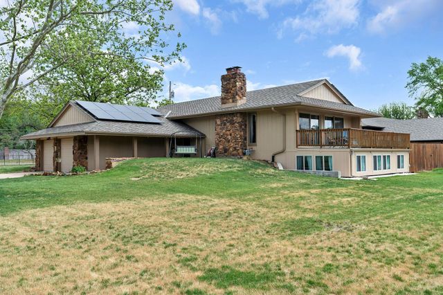 2120 N Hyacinth St, Wichita, KS 67203