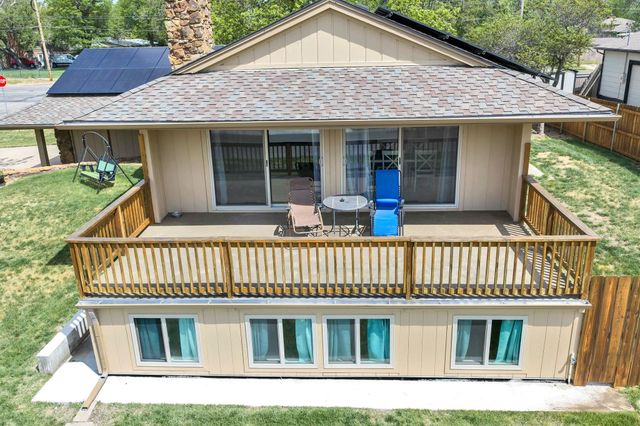 2120 N Hyacinth St, Wichita, KS 67203