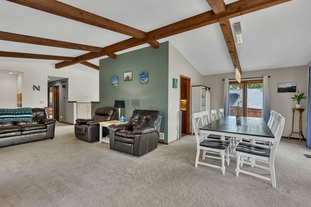 2120 N Hyacinth St, Wichita, KS 67203