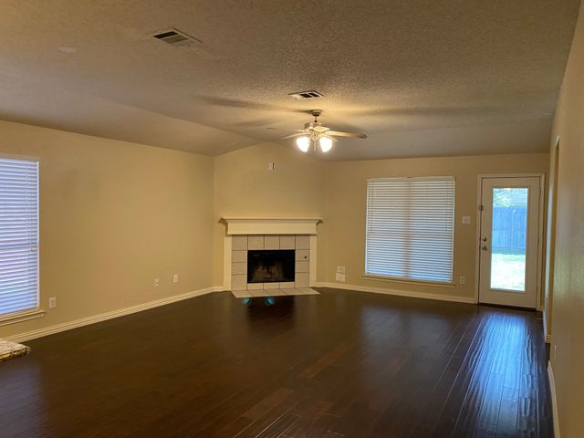9909 Carter Drive, Mckinney, TX 75072