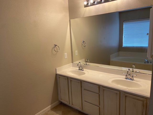 9909 Carter Drive, Mckinney, TX 75072